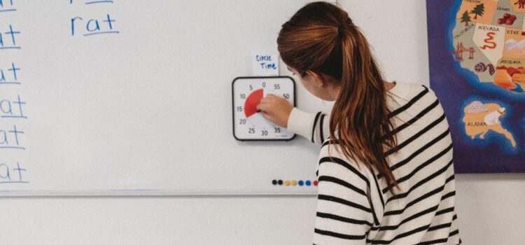 Time Timer® for a Non-Distracting Classroom Time Timer® for a Non-Distracting Classroom